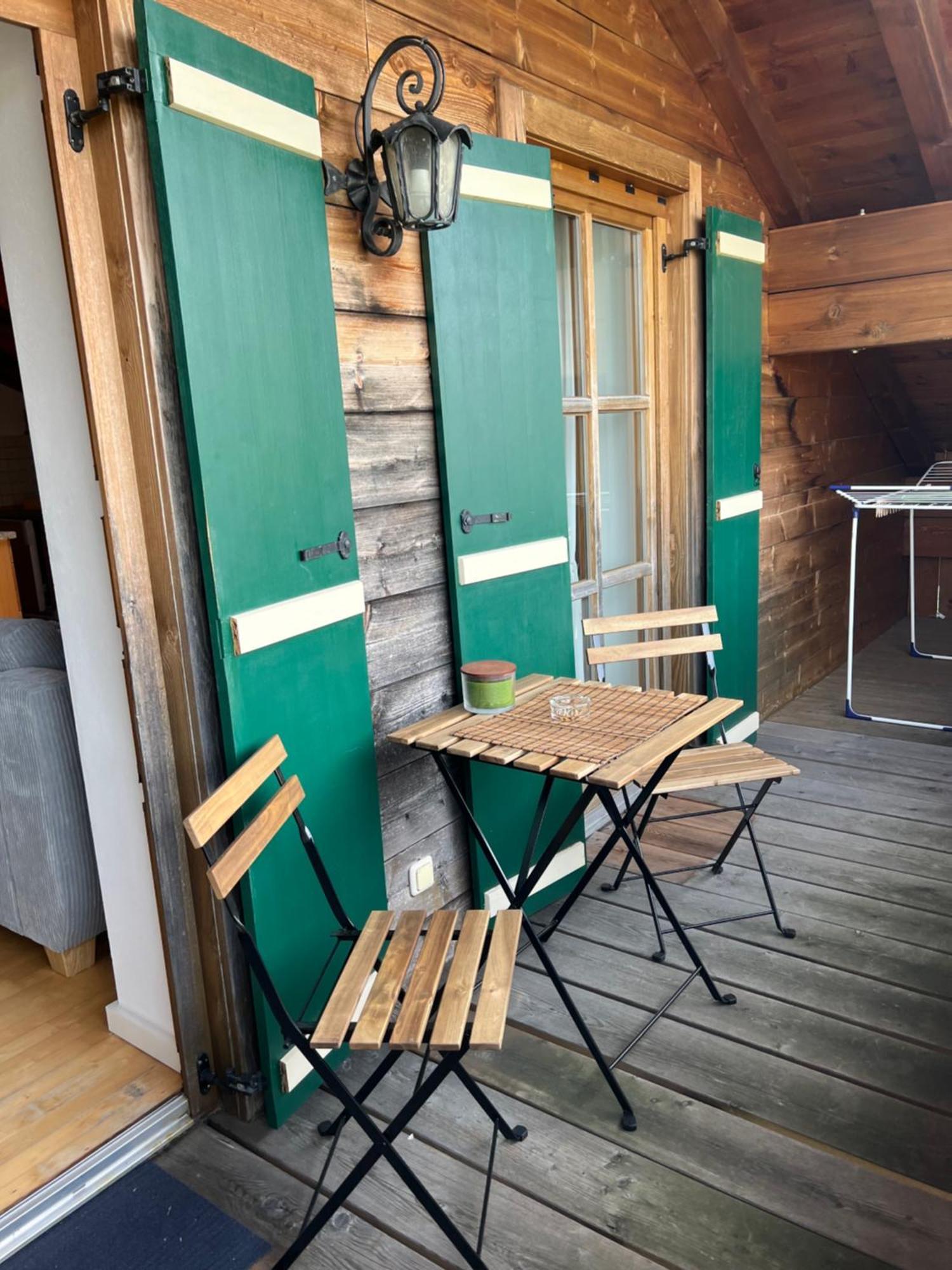 Gemuetliche Dachgeschosswohnung Mit Balkon Apartment *