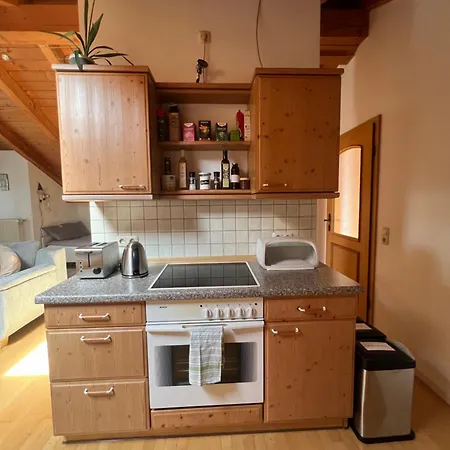 Gemuetliche Dachgeschosswohnung Mit Balkon Ainring Exterior photo