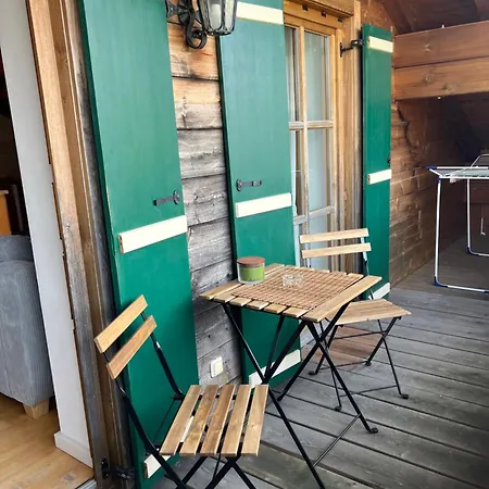 Gemuetliche Dachgeschosswohnung Mit Balkon Ainring Exterior photo