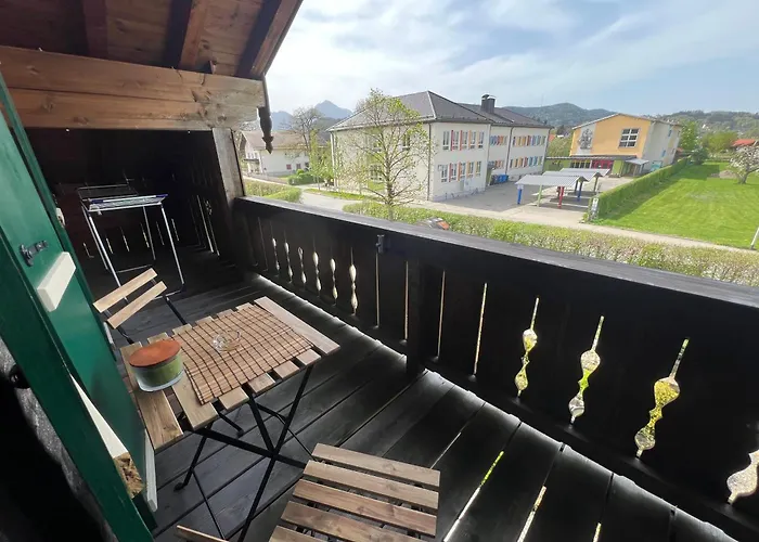Gemuetliche Dachgeschosswohnung Mit Balkon