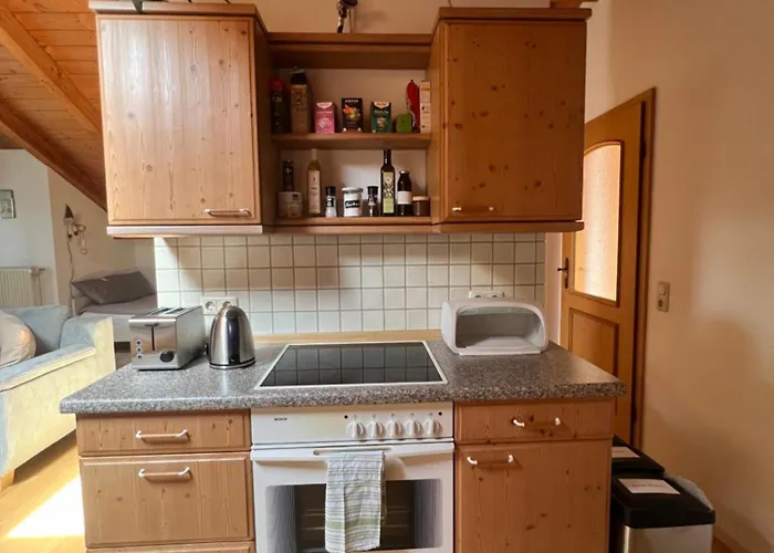 Gemuetliche Dachgeschosswohnung Mit Balkon