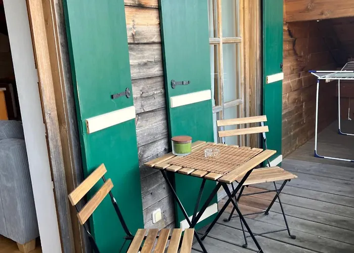 Gemuetliche Dachgeschosswohnung Mit Balkon